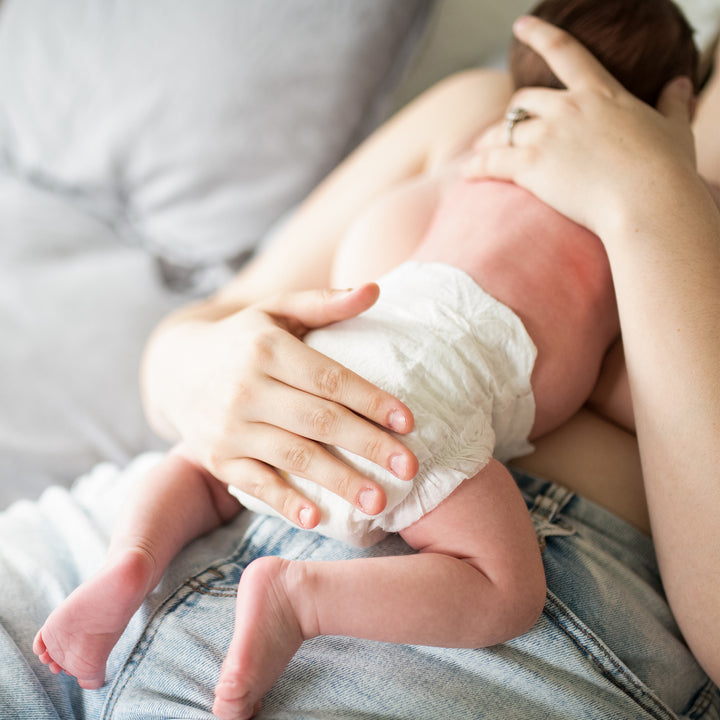 怎样知道母乳喂养的宝宝是否获得足够的营养？